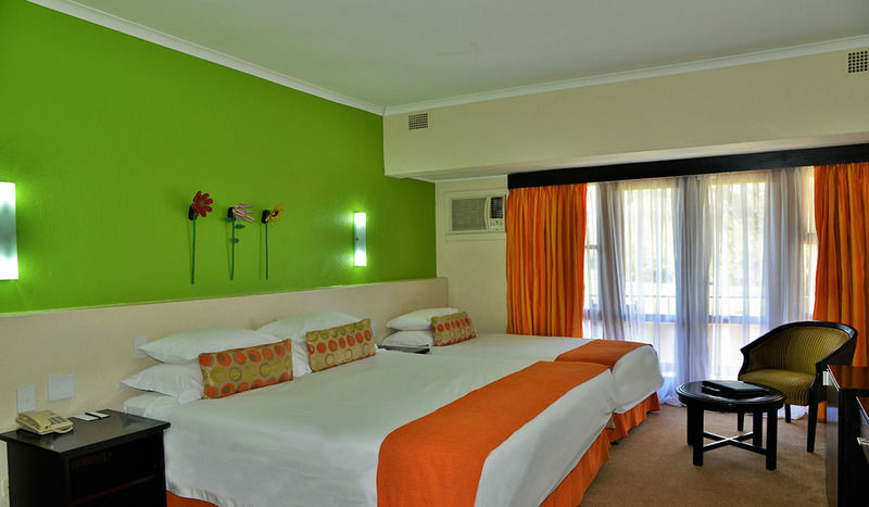 Protea Hotel Winkler White River Kültér fotó